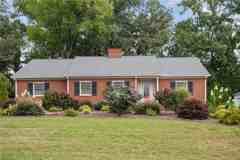 104 Knollwood Dr - Photo 1 of 1