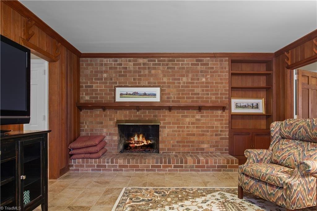 104 Knollwood Dr - Photo 5 of 29