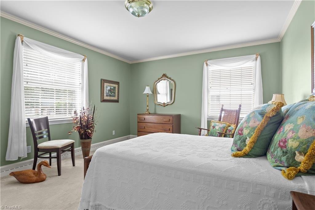 104 Knollwood Dr - Photo 6 of 29