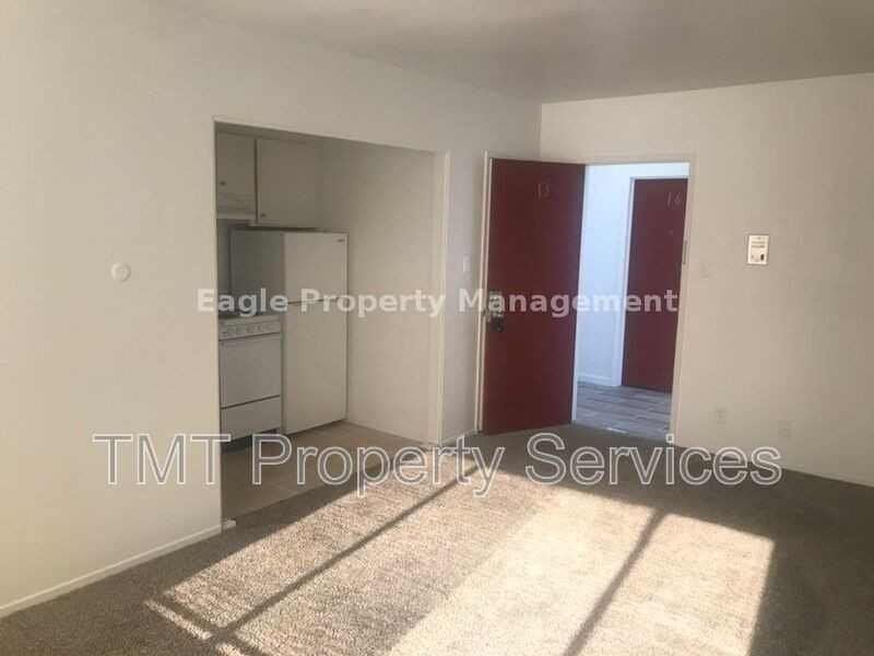 1816 F St #13 - Photo 4 of 4