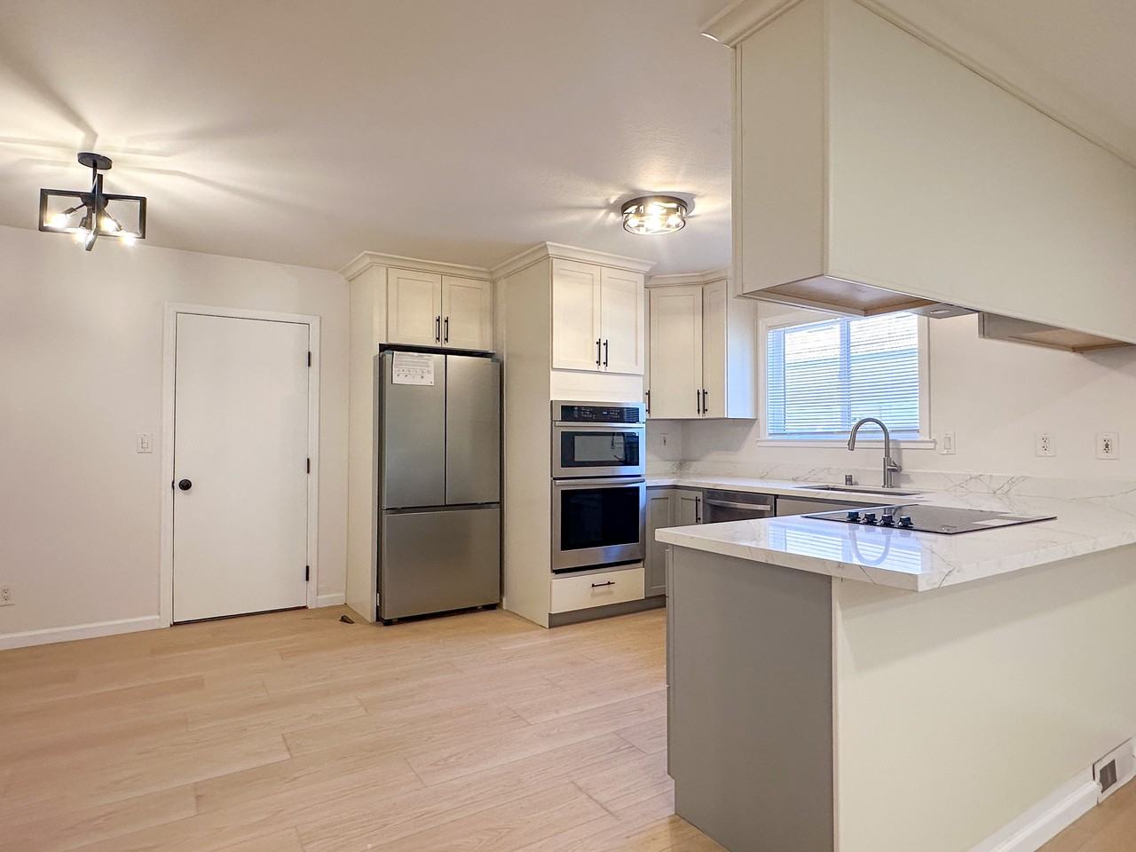 6254 Cloverhill Dr - Photo 5 of 20