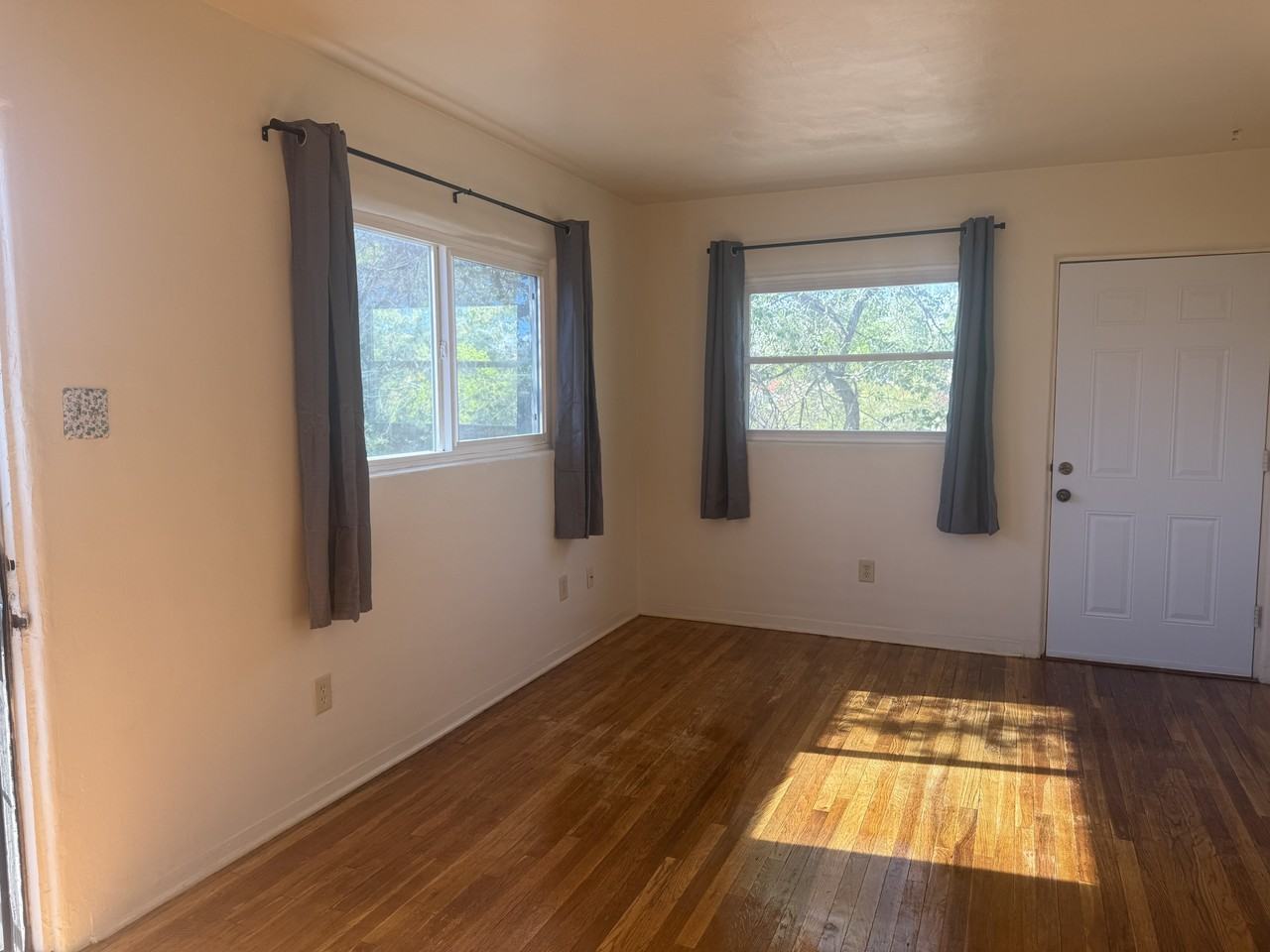 3718 Campus Blvd Ne - Photo 5 of 23