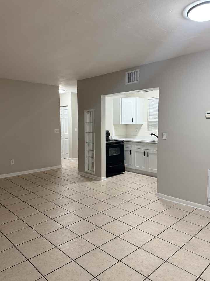 1233 Newhope Rd - Photo 4 of 8