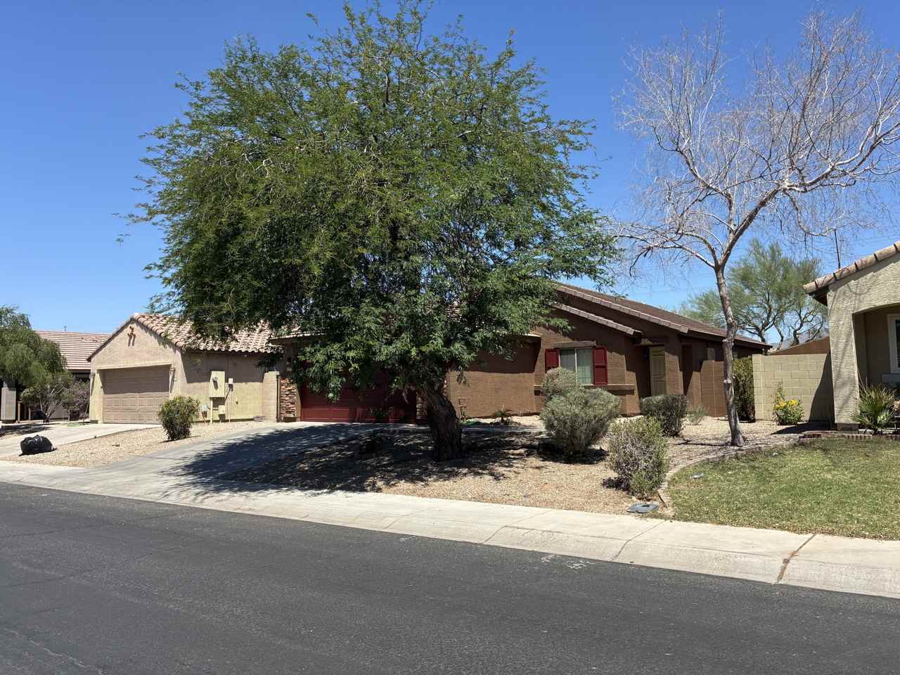 23826 W Yavapai St - Photo 2 of 40
