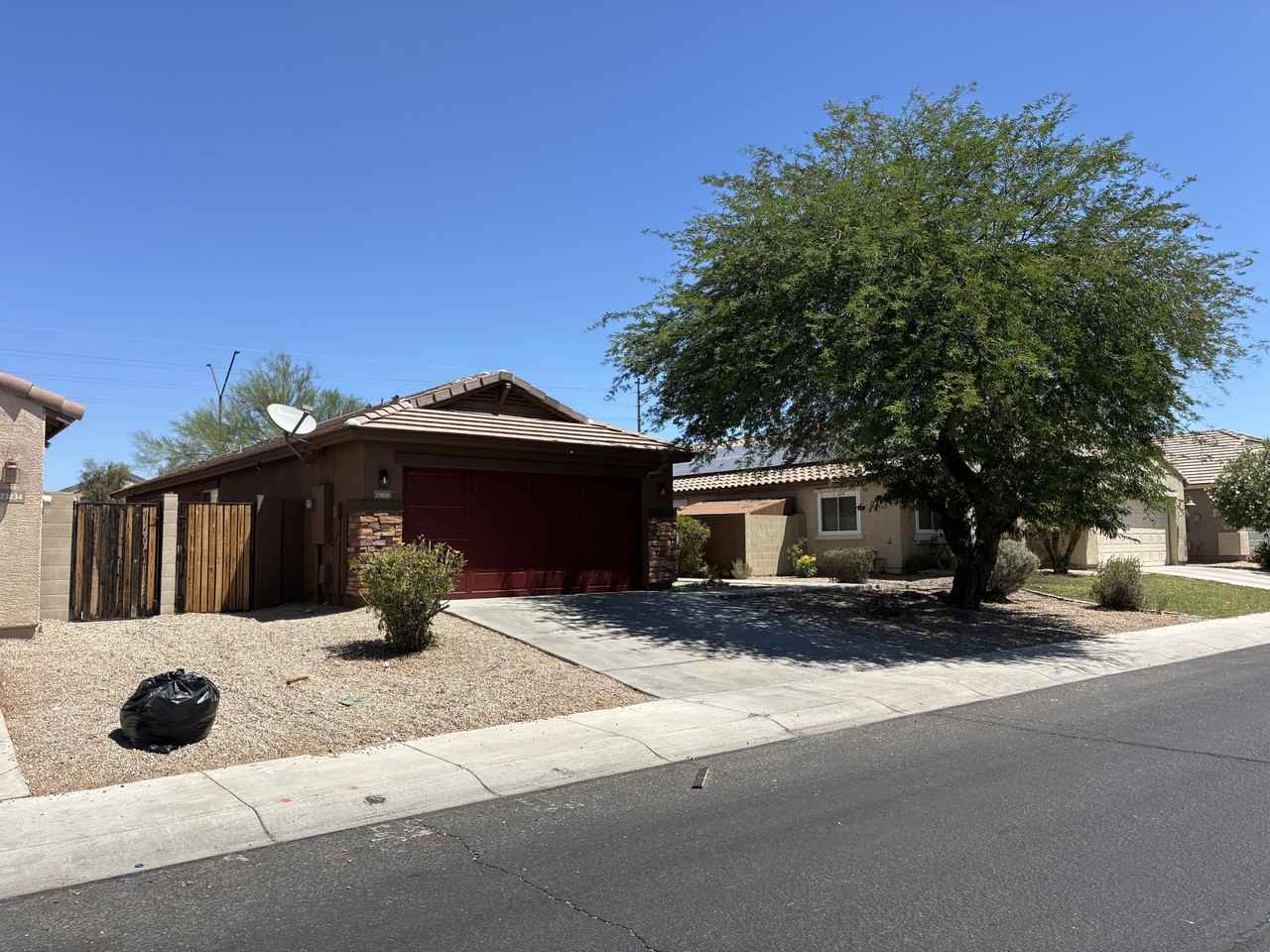 23826 W Yavapai St - Photo 3 of 40