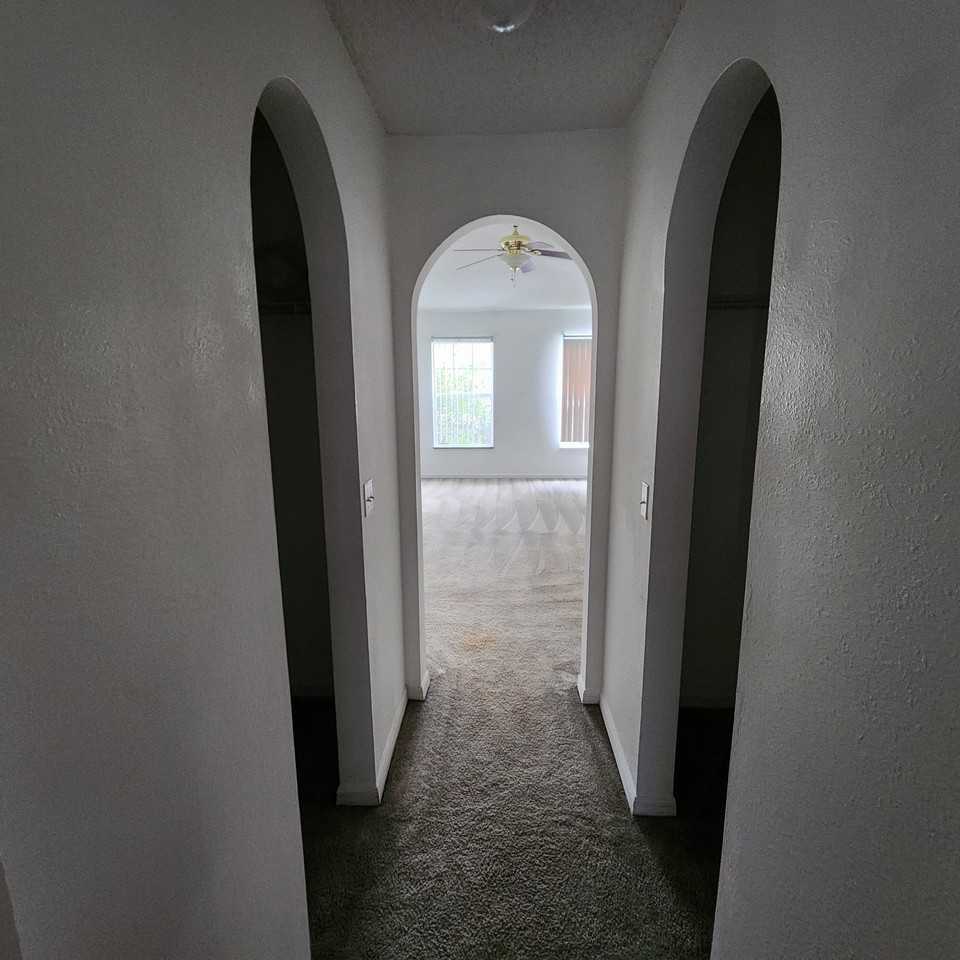 3197 Harrow Rd - Photo 6 of 14