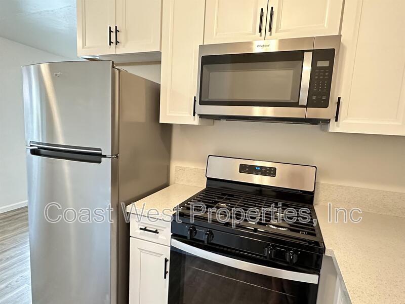 1616 Reed Ave - Photo 3 of 13