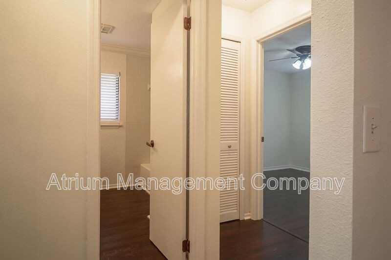 1321 Myrtle Dr - Photo 5 of 50