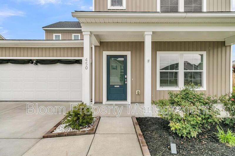 450 Carrara Dr - Photo 2 of 50