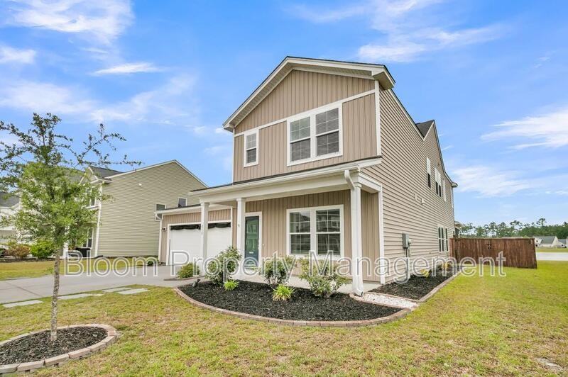 450 Carrara Dr - Photo 3 of 50