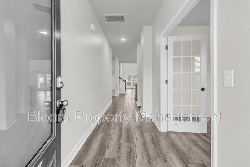 450 Carrara Dr - Photo 5 of 50