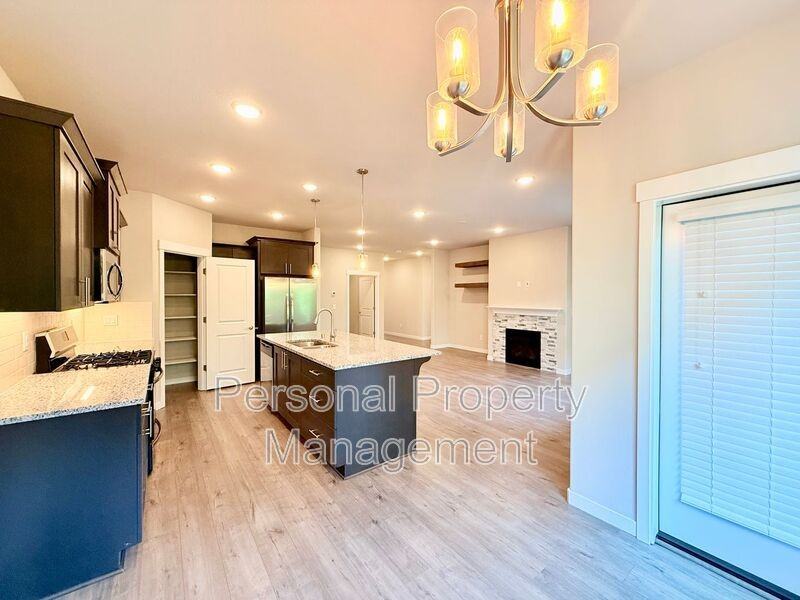 17020 Ne 17th Ave - Photo 5 of 28