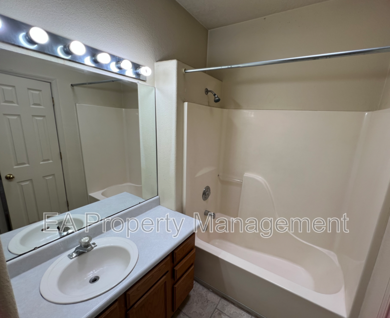 10316 Gutierrez Rd Ne - Photo 5 of 22