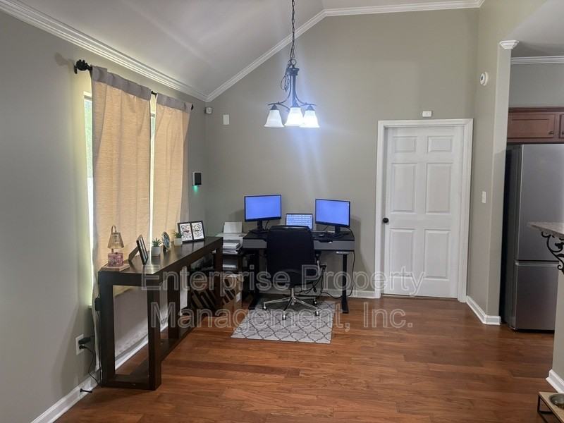 6153 Lubiani Valley Dr - Photo 5 of 33