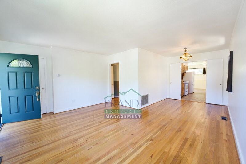 2049 5th Ave - Photo 7 of 21
