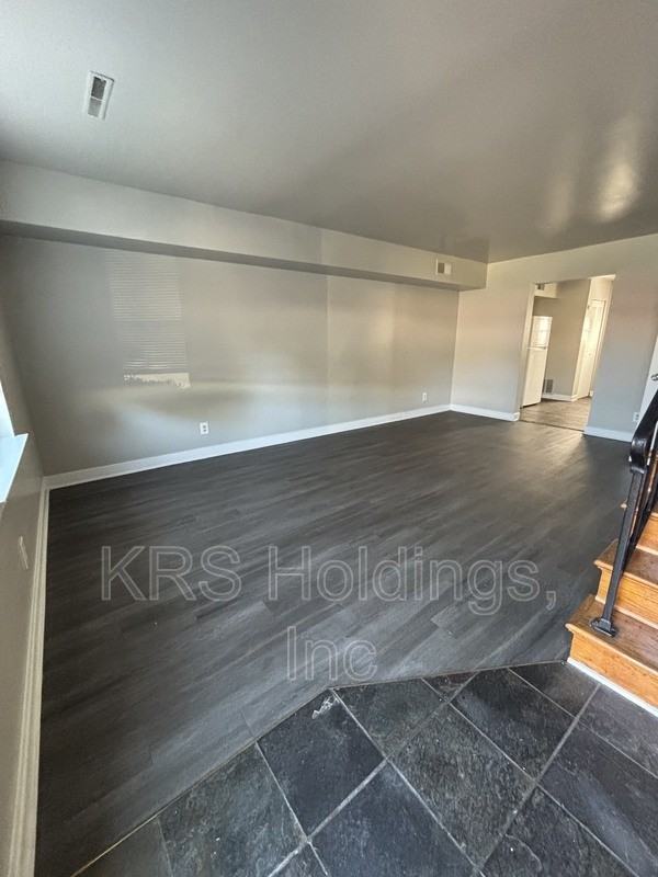 5228 Goolsby Ct - Photo 2 of 11