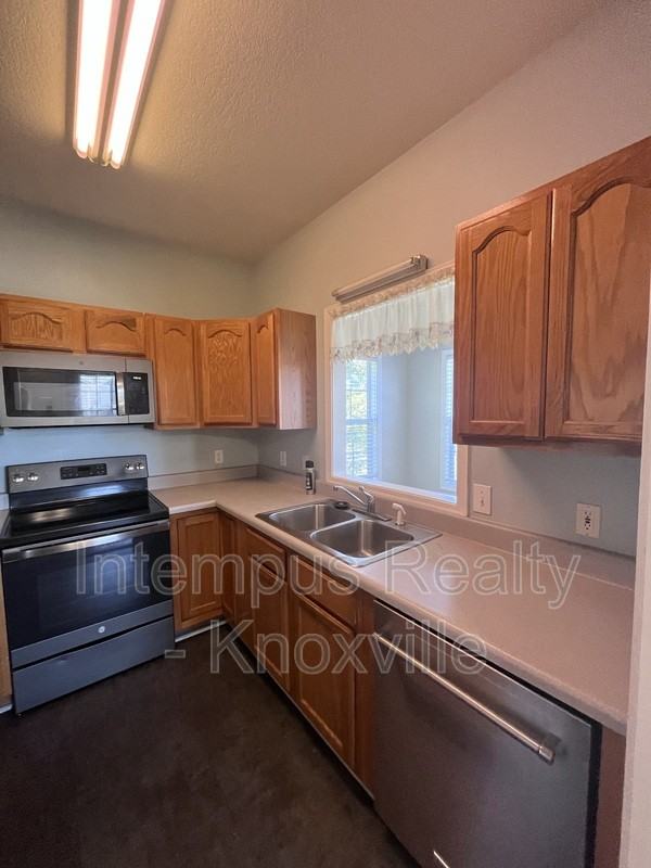 413 Bowers Park Cir - Photo 6 of 19