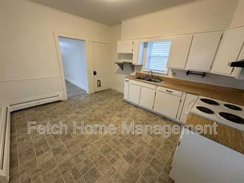 362 W Main St - Photo 4 of 31