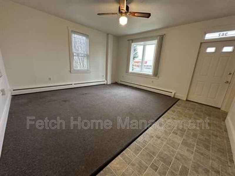 362 W Main St - Photo 5 of 31