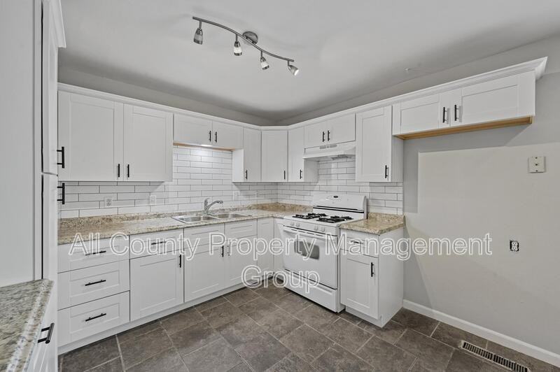 6209 Shadydell Dr - Photo 6 of 20