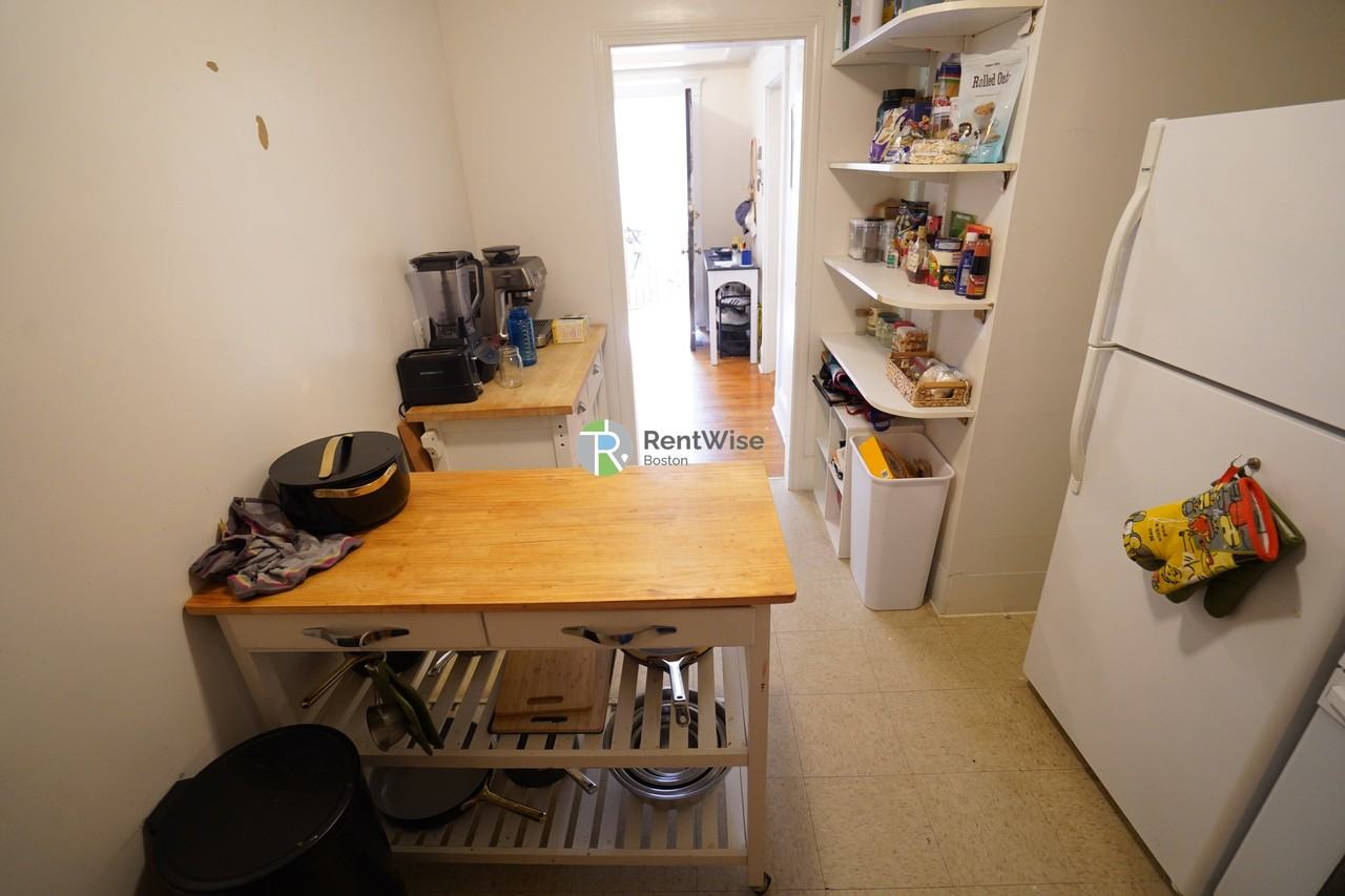 128 Fuller St #5 - Photo 7 of 18