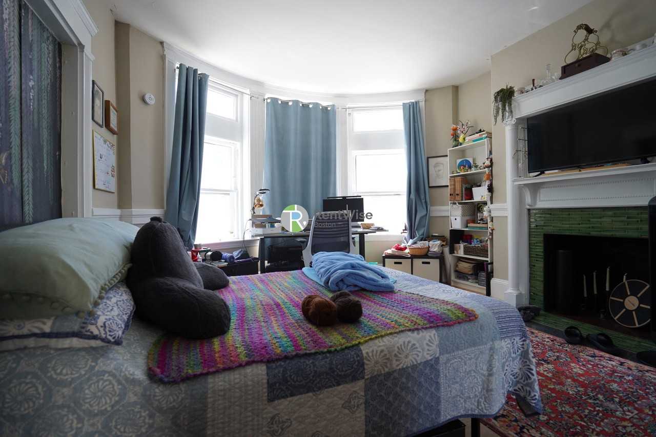 11 Vernon St #1 - Photo 5 of 21