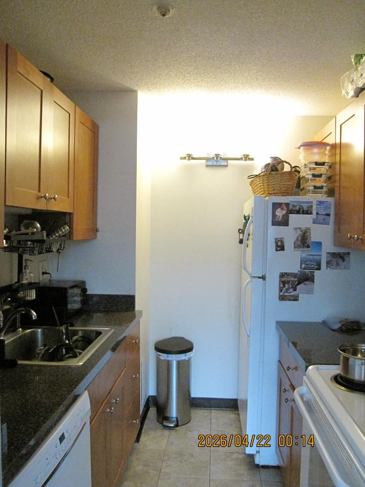 45 Trowbridge St #1D - Photo 5 of 8