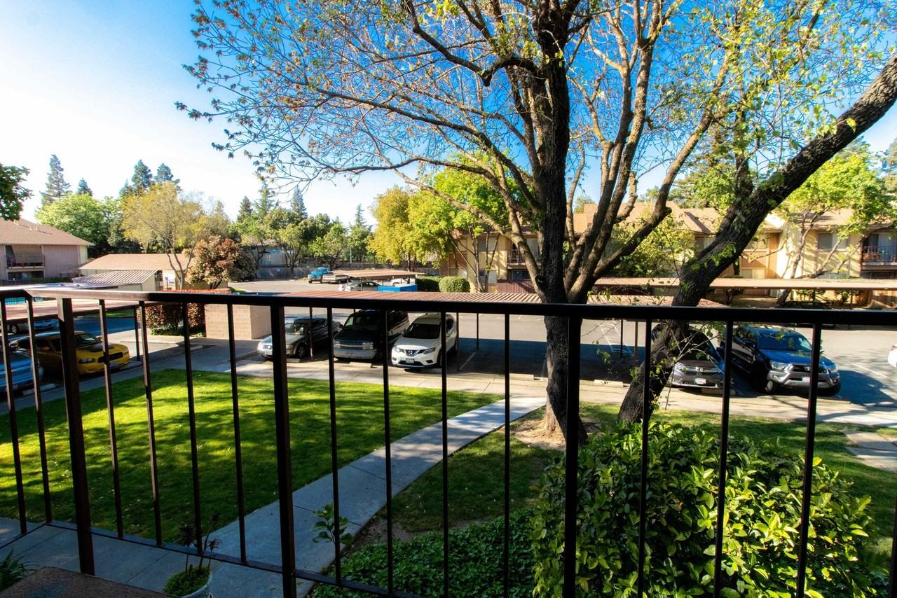 Meadowood Village Apartments - Photo 4 of 25