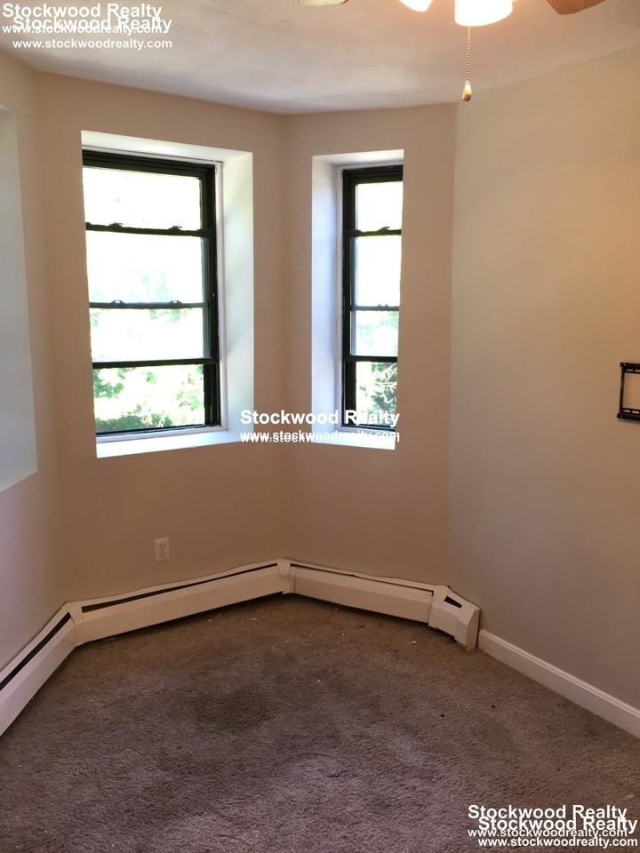 96 Marcella St #B - Photo 2 of 11