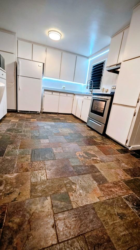 455 Manono St #NA - Photo 7 of 29