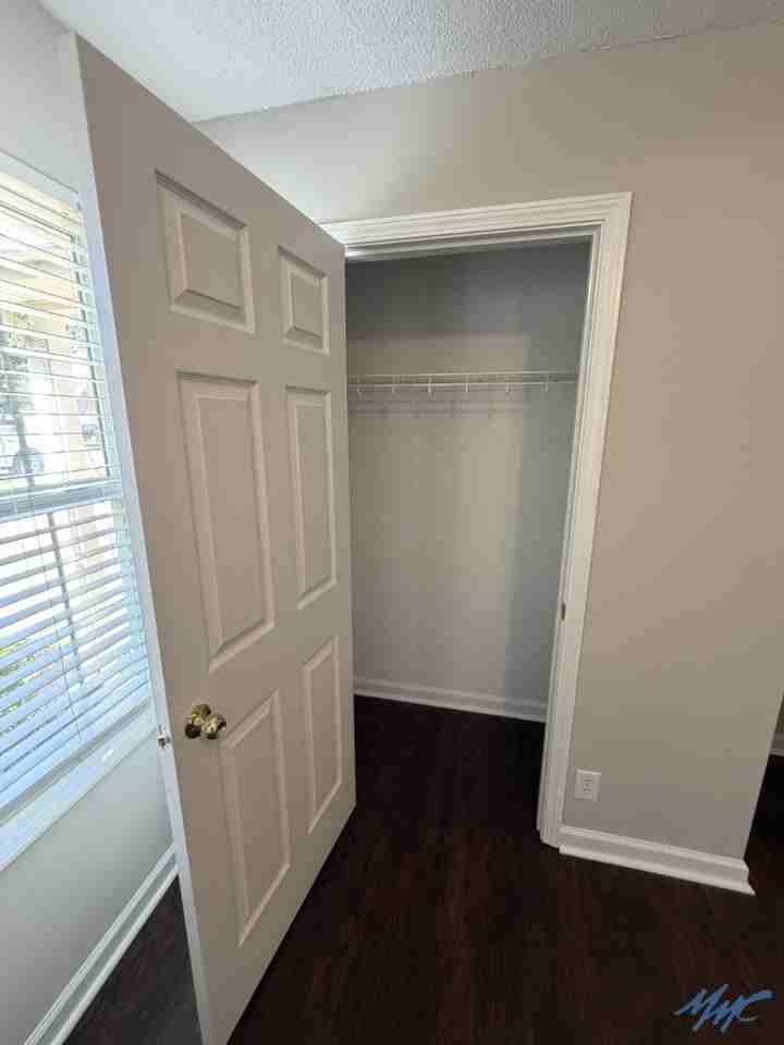 1441 Rochester Dr - Photo 6 of 25