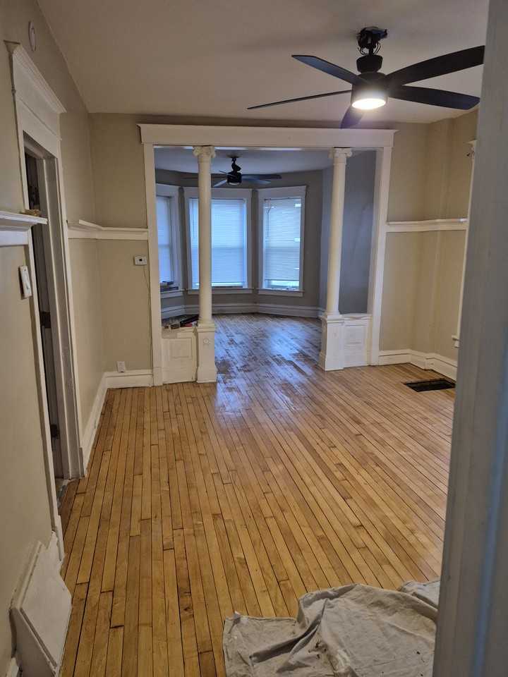 7618 S Saint Lawrence Ave #1 - Photo 4 of 5