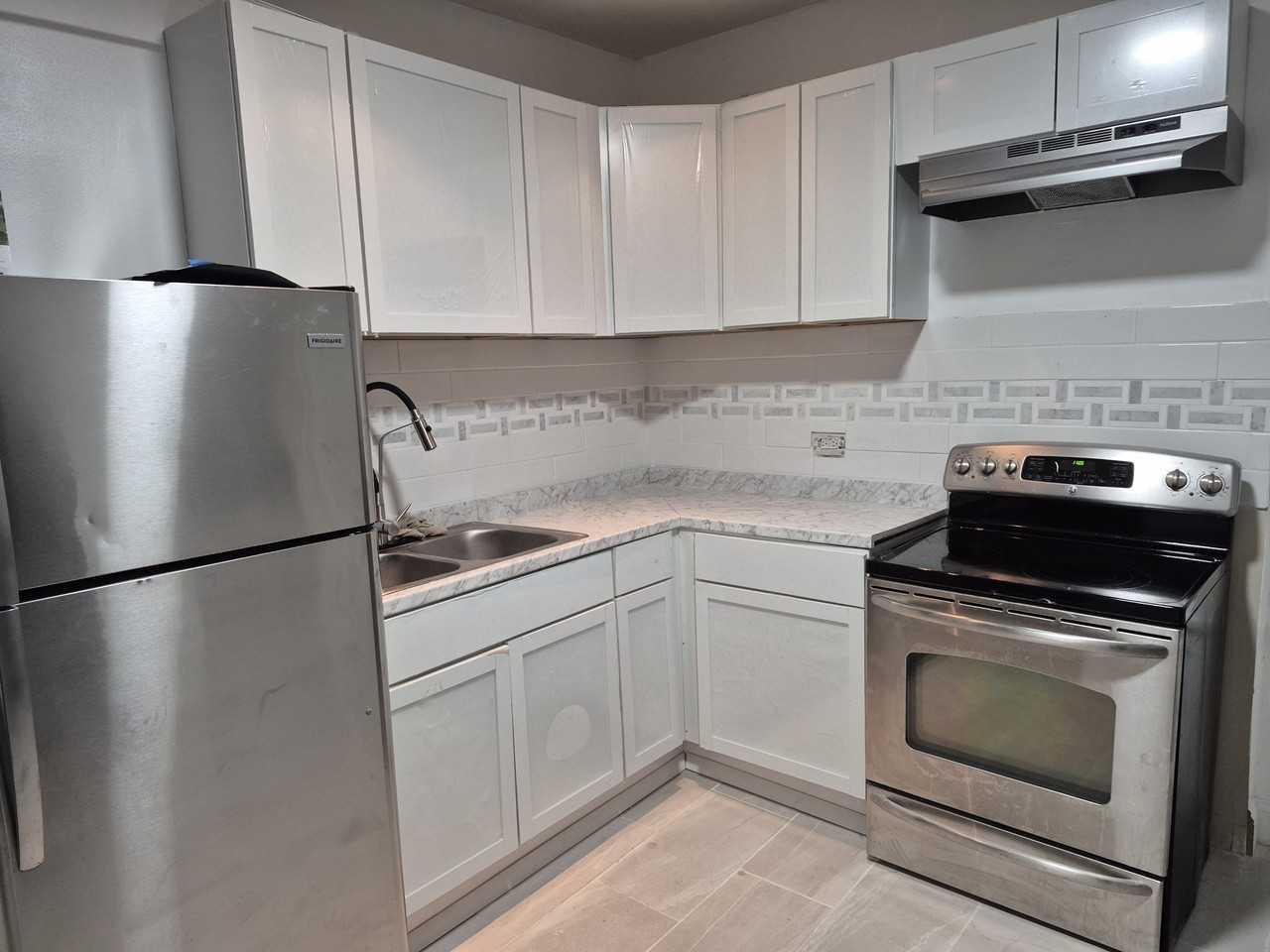 7618 S Saint Lawrence Ave #1 - Photo 5 of 5