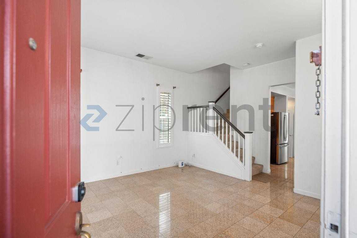 3416 Glenprosen Ct - Photo 4 of 22