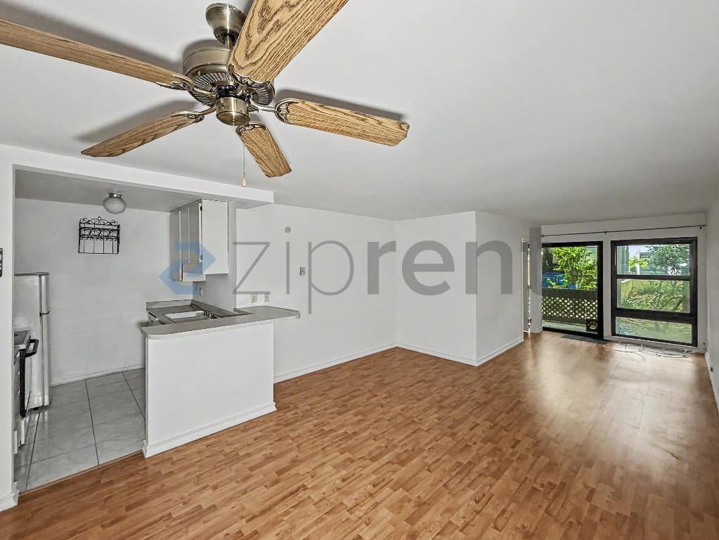 7742 Redlands St - Photo 4 of 19