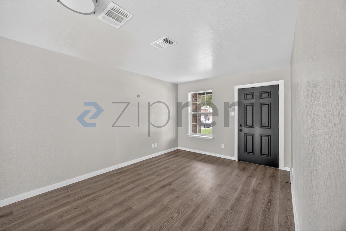 10707 Shaenview - Photo 5 of 32