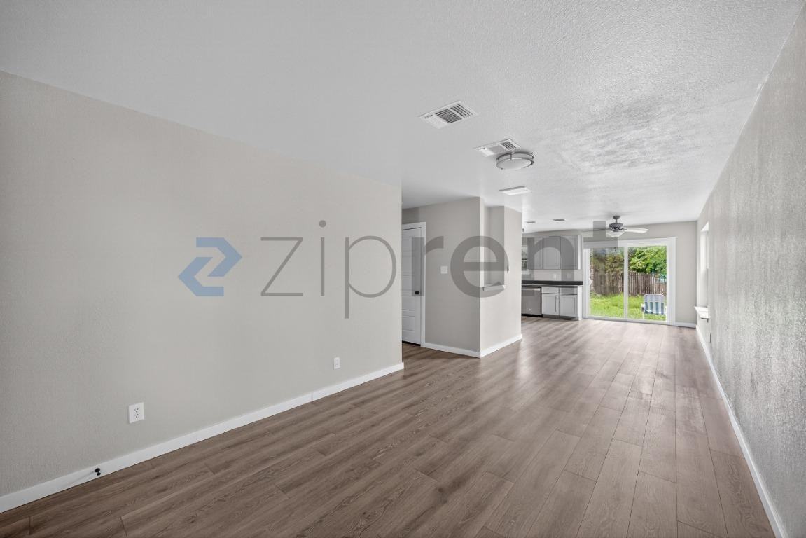 10707 Shaenview - Photo 6 of 32