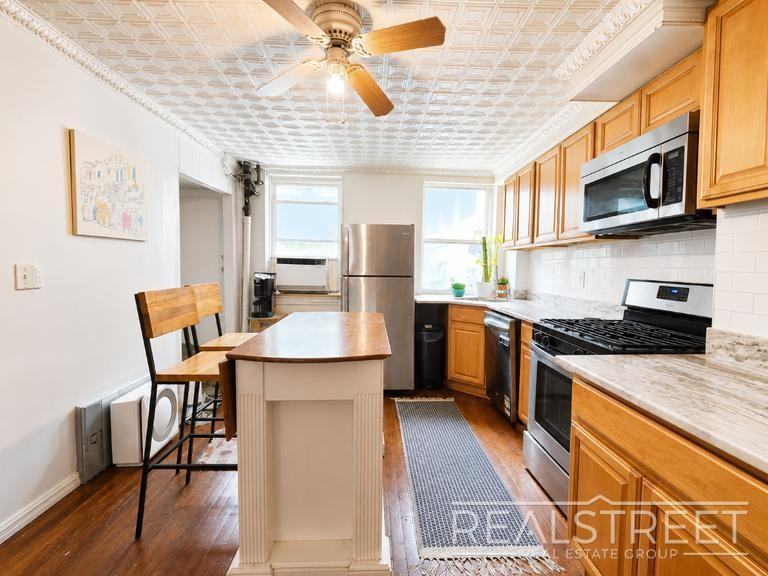 509 Hicks St #1 - Photo 6 of 14