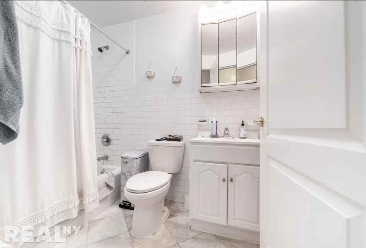 Warren St #203 - Photo 4 of 8