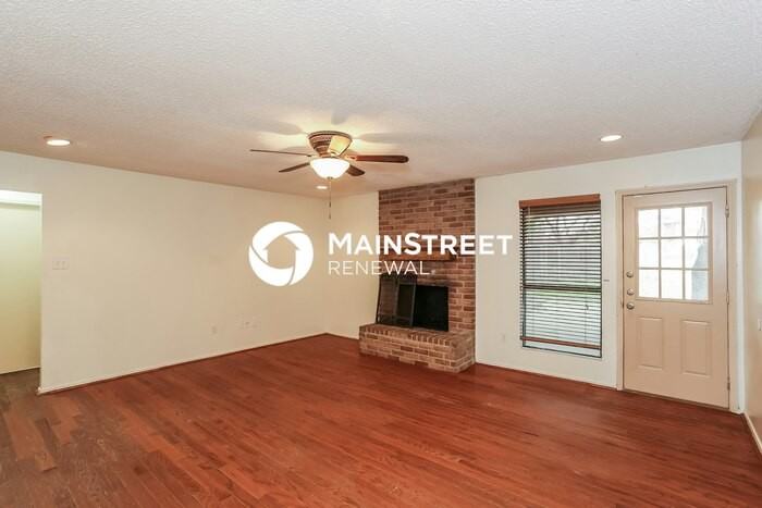 5300 Stagetrail Dr - Photo 2 of 16