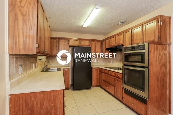 5300 Stagetrail Dr - Photo 7 of 16