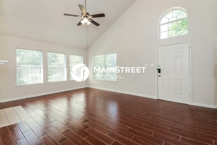 4602 Lee Hutson Ln - Photo 6 of 17