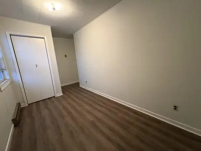 36 Thom St #6 - Photo 5 of 7