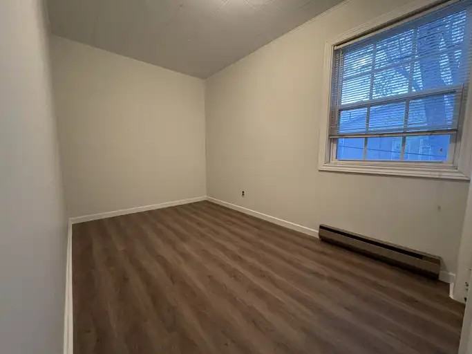 36 Thom St #6 - Photo 6 of 7