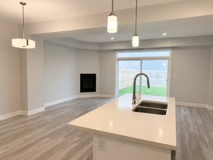933 Stonewalk Dr - Photo 2 of 20