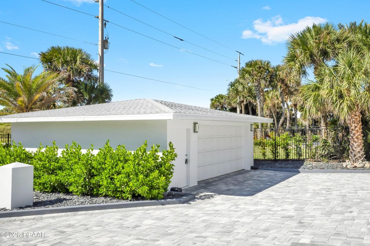 435 Ocean Shore Blvd - Photo 6 of 50