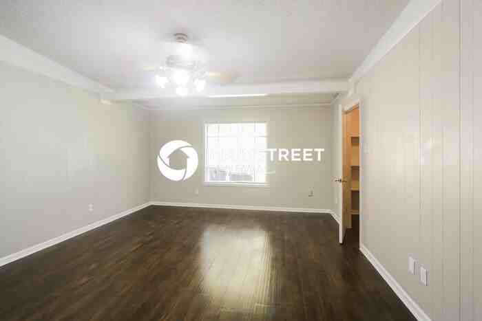 628 Buck St - Photo 7 of 16