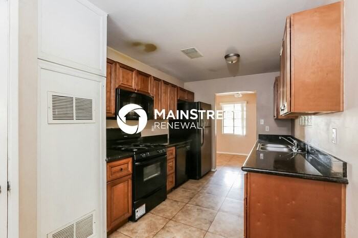 1811 W Mohave St - Photo 6 of 16