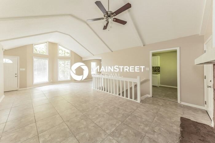 4246 Centerwood Dr - Photo 5 of 17