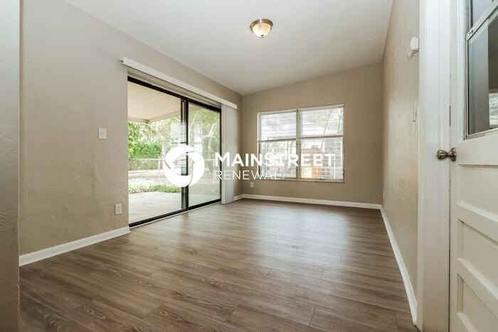 9924 109th St - Photo 5 of 16